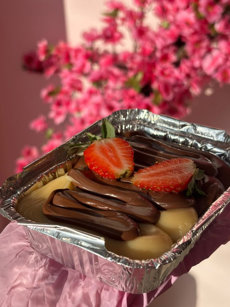 Bolo na Marmita brigadeiro e ninho